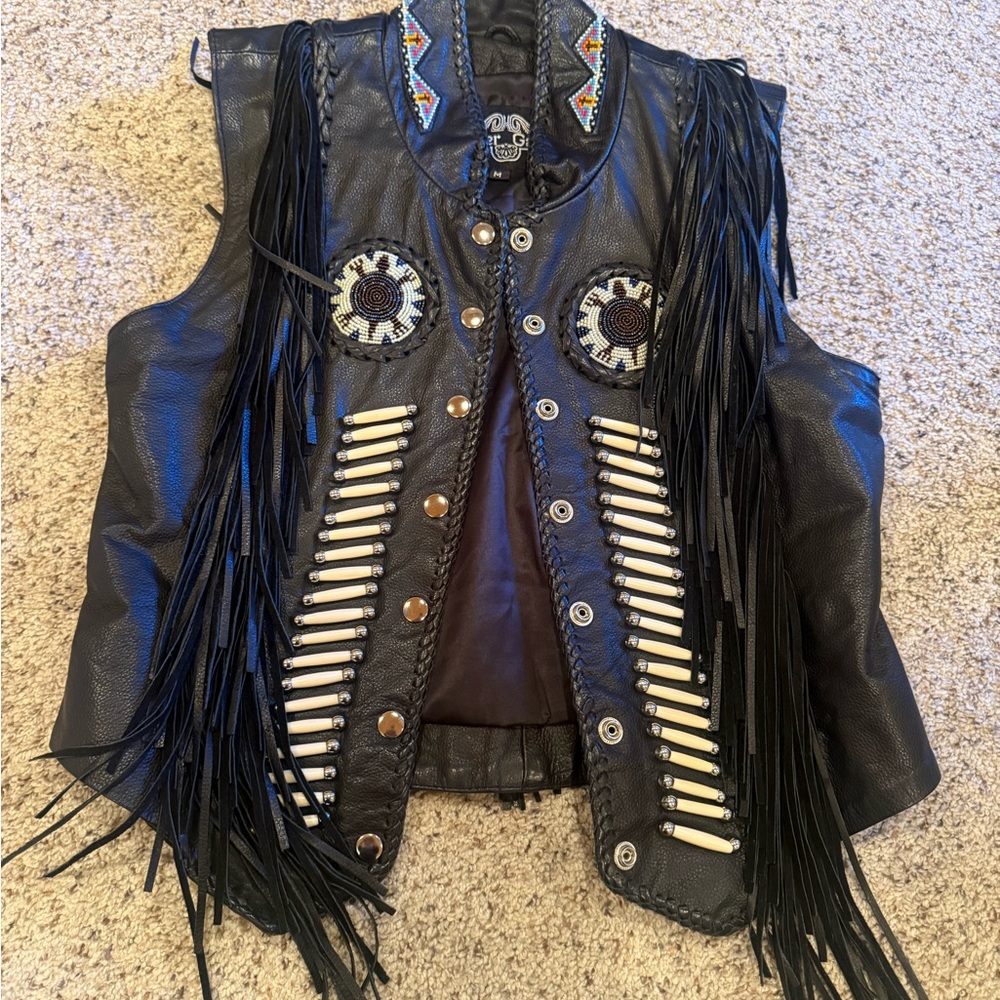 Black Leather Vest with Fringe and Beaded Details - Picture 6 of 6